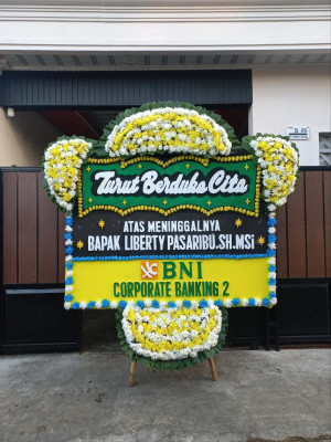 Papan Bunga Duka di Gunungkaramat