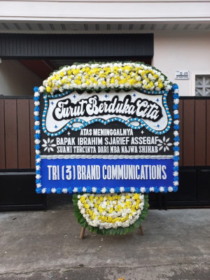 Papan Bunga Duka di Gunungkaramat